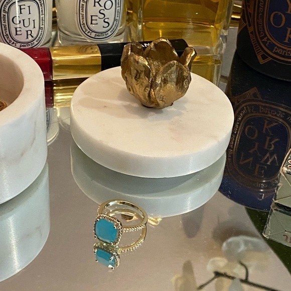 GOLD Tone And Blue Accent Ring - Picture 11 of 16